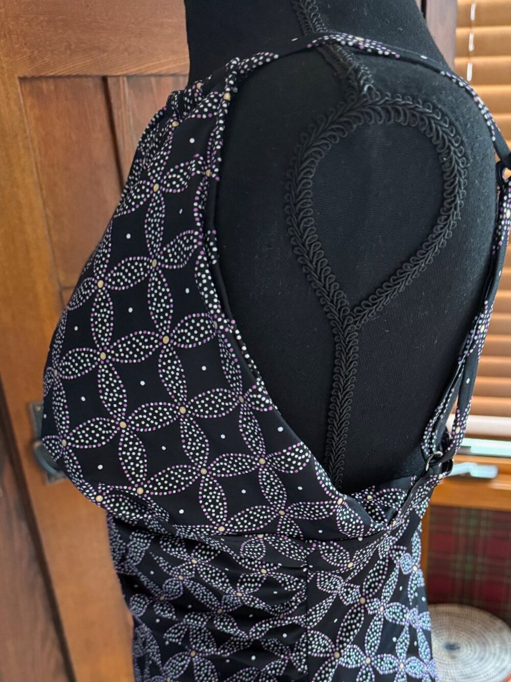 Women's Geometric Print One-Piece Halter Neck Swimsuit - Picture 4 of 13